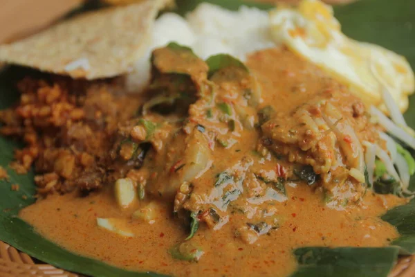 Een Bord Nasi Pecel Indonesische Gerechten Aziatisch Eten — Stockfoto