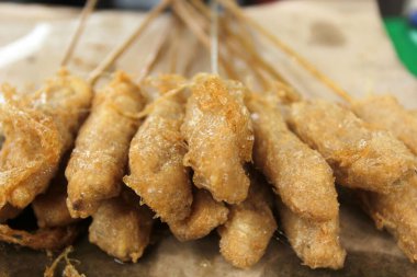 sempolan geleneksel Endonezya atıştırmalığıdır.