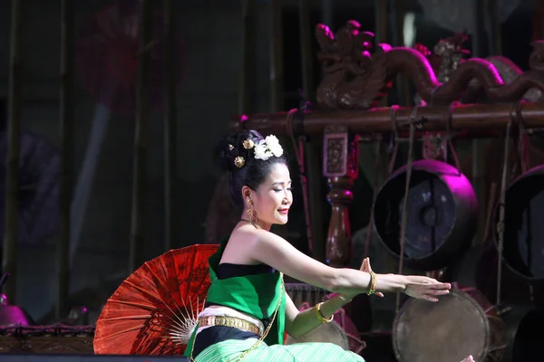 Surakarta Indonesia September 2023 Girl Dance Umbrella Festival — Stock Photo, Image