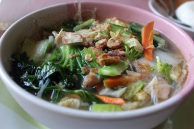 Lezzetli Asya yemeklerinin yakın görüntüsü