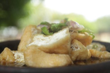 Bir tabak tahu gejrot, Asya yemeği.