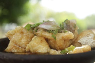 Bir tabak tahu gejrot, Asya yemeği.