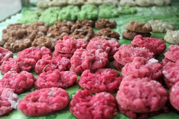 Endonezya sokak yemeği, coro bikang veya krep