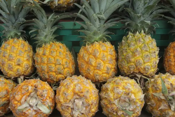 ananas sokak gıda