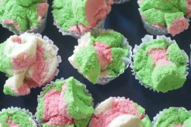 Kek beyaz arkaplanda