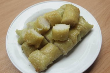 Lopis, yapışkan pirinç keki, Endonezya atıştırmalığı