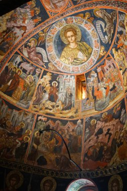 Göktaşı manastırlarının içinde.