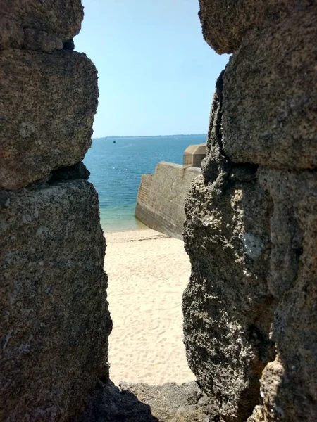 Вид Пляж Порт Луи Окна Каменной Стены Высокое Качество Фото — стоковое фото