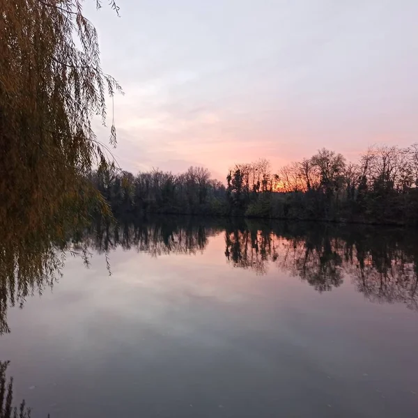 Solnedgang Vinteren Seinen Rueil Malmaison – stockfoto