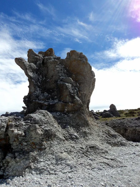 瑞典哥得兰岛上的大石头拉乌在法罗 兰加玛尔斯 — 图库照片