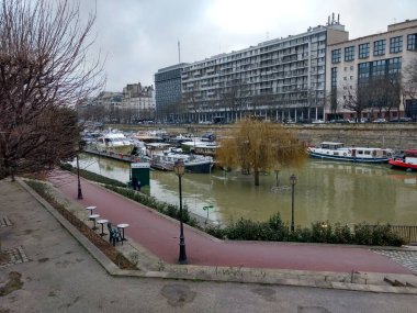  Paris, Fransa, Ocak 2018, Seine Nehri taşkınları