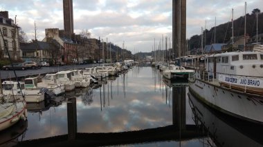 Saint Brieuc, Fransa - 08 Ocak 2017: Saint Brieuc limanında tekneler