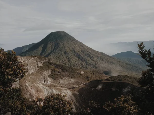 Vista Caldeirão Montanha Gede Topo Montanha Pangrango Montanha Está Indonésia — Fotografia de Stock