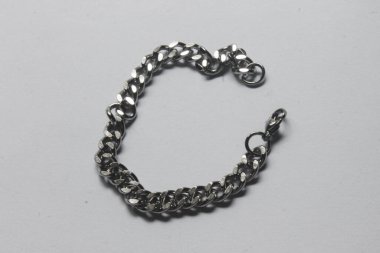 beyaz arkaplanlı erkek aksesuarları koleksiyonu