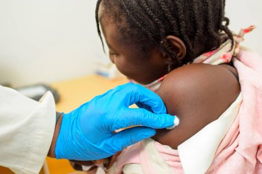 Abuja, Nijerya - 22 Ocak 2023: Afrika 'da Hepatit Aşısı ve Covid-19 aşısı