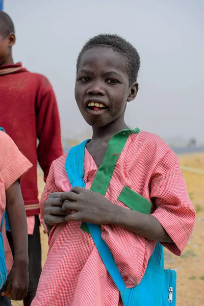Abuja Nigéria Janeiro 2023 Retrato Uma Criança Africana Aprendendo Uma — Fotografia de Stock