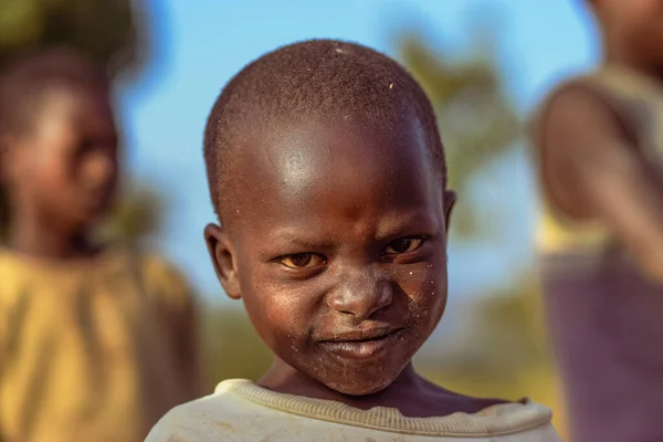 尼日利亚阿布贾 2022年10月5日 非洲儿童肖像 非洲儿童的随机糖果时刻 — 图库照片
