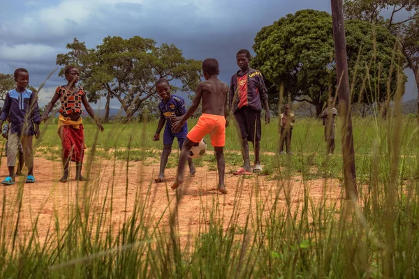 Lagos Nigeria Marzo 2023 Niños Africanos Jugando Fútbol Campo Arena — Foto de Stock