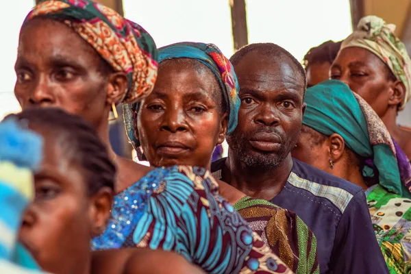 Abuja Nigeria February 2021 Africans Sitting Queuing Waiting Free Medical — Stock Photo, Image