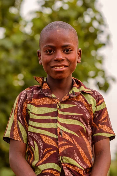 ナイジェリアのアブジャ 2023年6月12日 アフリカの子供の肖像画 アフリカの子供とのランダムな候補者の瞬間 アフリカ系の子供 アフリカの子供の日 — ストック写真