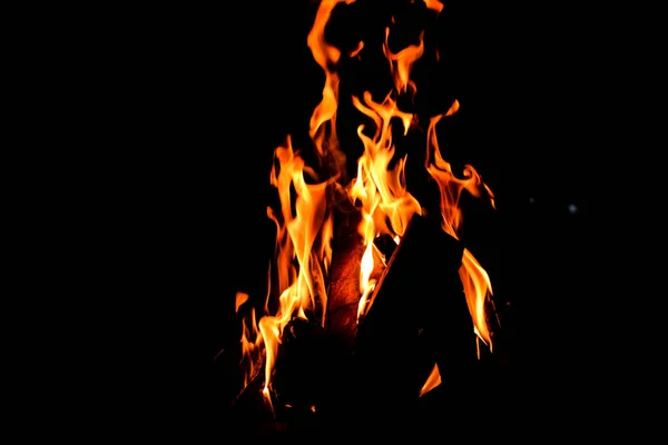 Lagerfeuer Bon Fire Glüht Nachts Freien Mit Funken Orangefarbenes Feuer — Stockfoto