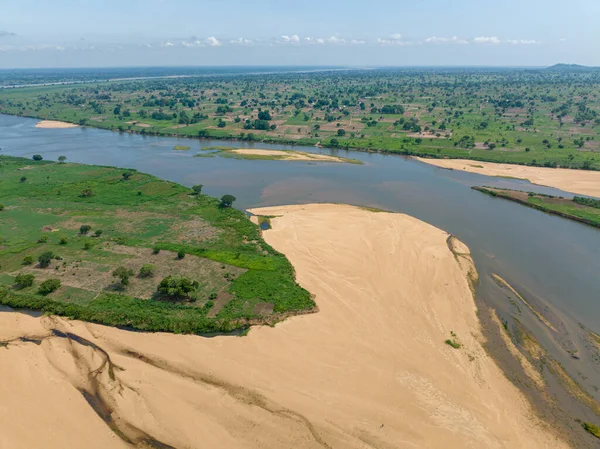 Stor Vattenförekomst Omgiven Skog Flodvattenvägen African Sand Beach Floden Kastina — Stockfoto