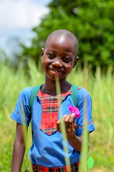Abuja Nigeria Juni 2023 Portret Van Schattig Afrikaans Schoolmeisje Poserend — Stockfoto