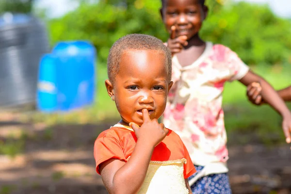 可愛いアフリカの少女の肖像画 — ストック写真