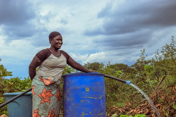 Abuja Nigeria Octubre 2022 Africans Fetching Water Solución Agua Limpia —  Fotos de Stock