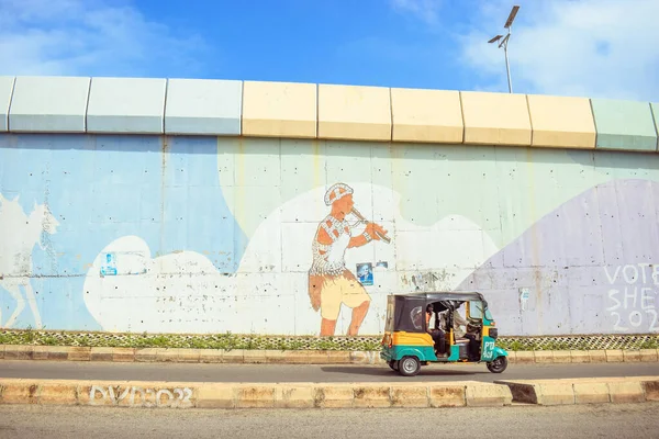 Abuja Nijerya Haziran 2023 Abuja Şehrinin Duvarındaki Renkli Etnik Grafitiye — Stok fotoğraf
