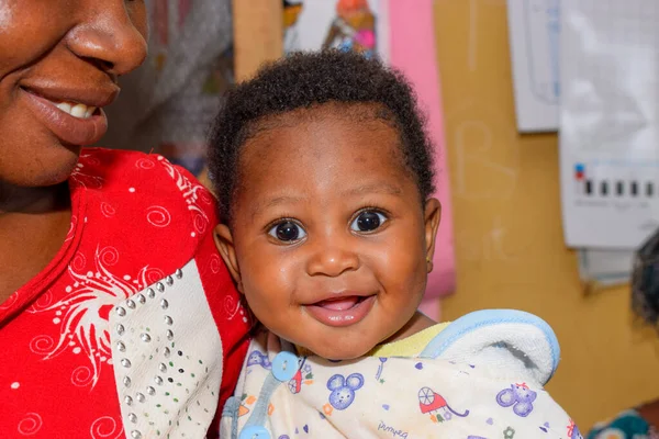 Abuja Nigeria Października 2021 Portret Uśmiechniętego Afrykańskiego Dziecka — Zdjęcie stockowe