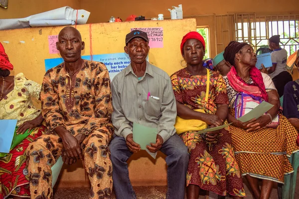 Abuja Nigeria December 2021 Africans Sitting While Waiting Queue Free — Stock Photo, Image