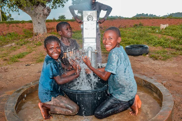 Abuja Nigéria Agosto 2021 Crianças Africanas Divertindo Enquanto Expressam Felicidade — Fotografia de Stock