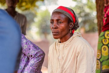 Opialu, Benue State, Nijerya - 6 Mart 2021: Afrikalı Kadın Toplumunda Nişanlı