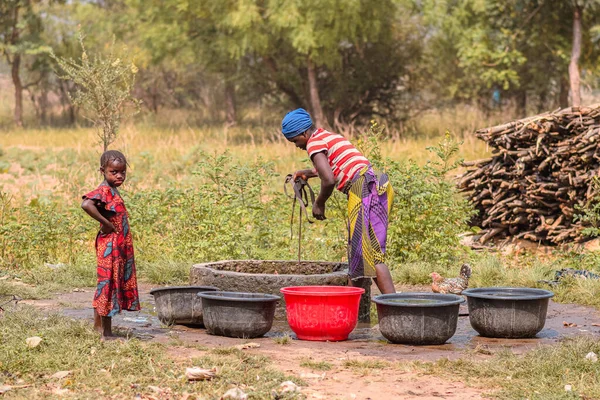 Абаджи Абуджа Января 2023 Года Африканская Женщина Пила Воду Открытого — стоковое фото