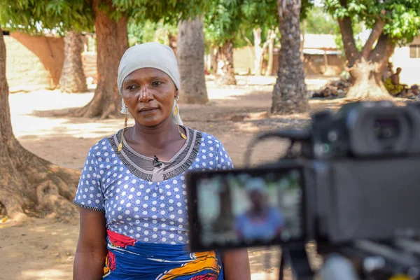 Karara Nasarawa State May 2021 African Mother Standing Camera Being — Stock Photo, Image
