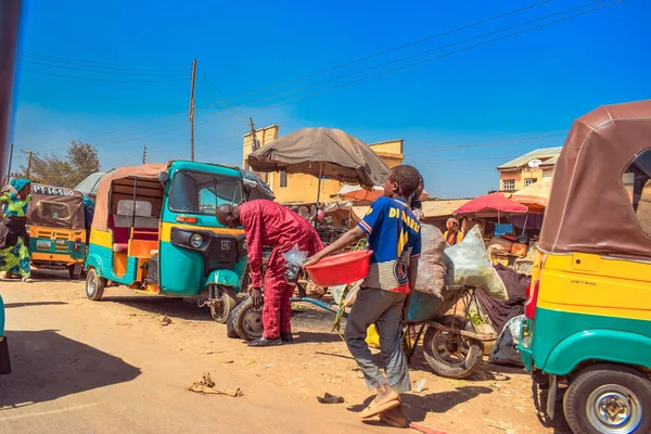 Abuja ナイジェリア 2022年10月8日 アフリカ市場における売買 ナイジェリアの食用 生鮮食品市場 — ストック写真