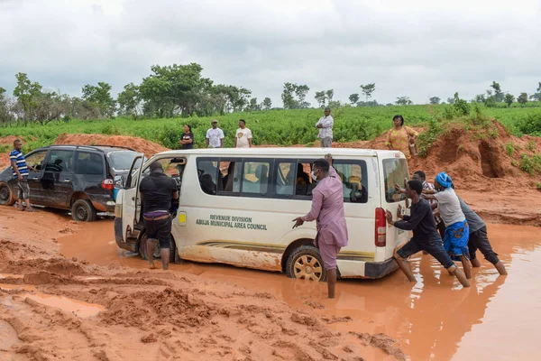 Loko Nasarawa Nigeria August 2021 Schlammstraße Während Der Regenzeit Fahrzeuge — Stockfoto