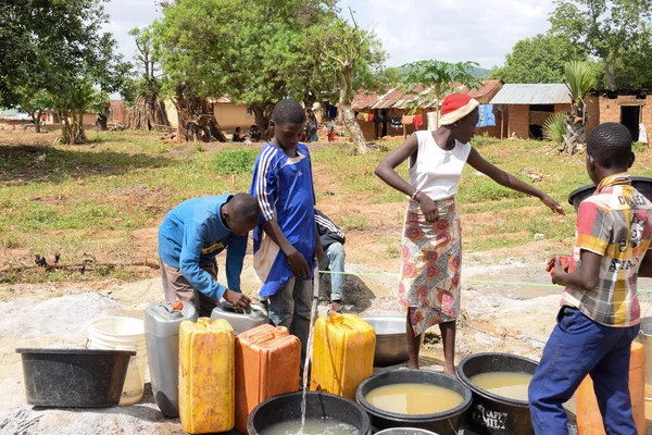 Abuja Nigeria September 2021 Water Pumping Test African Rural Community — Stock Photo, Image
