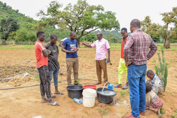 Abuja Nigeria September02 2021 Water Pumping Test African Rural Community — Stock Photo, Image