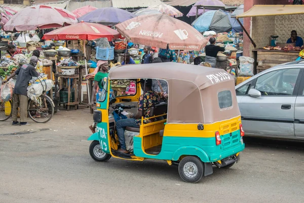 Джос Штат Плато Марта 2021 Года Кеке Фазеп Rickshaw Перевозящий — стоковое фото