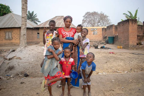 Opialu Benue State März 2021 Afrikanische Kinder Mit Mutter — Stockfoto