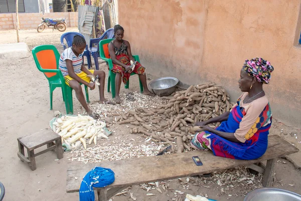 Opialu Estado Benue Março 2021 Mulheres Africanas Fazendo Suas Morning — Fotografia de Stock