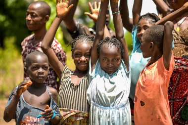 Talata, Plato Eyaleti - Haziran 2023: Afrikalı Çocukların Portresi. Afrikalı çocuklarla rastgele samimi anlar.