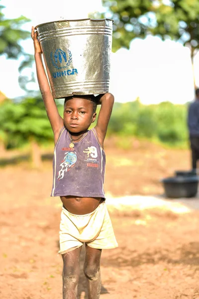Talata Plateau State June 2023 African Boy Carrying Water Newly — Stock Photo, Image