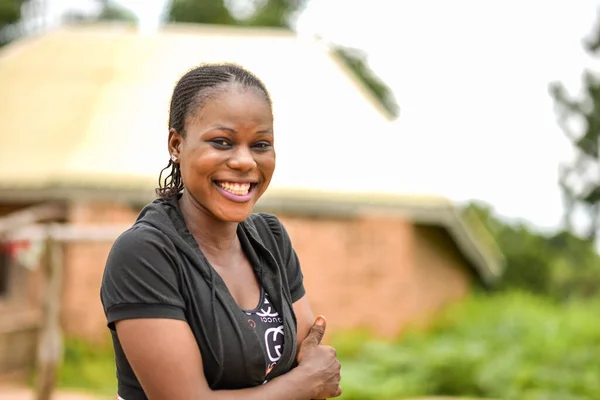 尼日利亚阿布贾 2023年6月20日 乡村快乐微笑的非洲妇女 — 图库照片