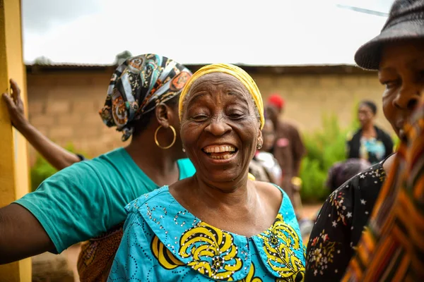 Abuja Nigérie Asi Srpen 2023 Afričané Čekají Frontě Lékařskou Péči Stock Obrázky