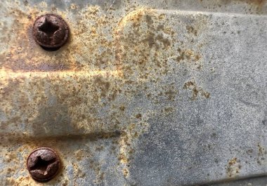 Paslı eski metal kapı, paslı grunge metal kapı. Paslı yüzey dokusu,