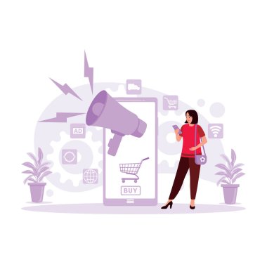 Akıllı telefonlu güzel bir kız online alışveriş platformuna giriyor. Dijital omni uygulaması ve online alışveriş. Modern vektör düz resimleme eğilimi.