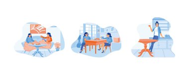 Kanepede oturan iki genç kadın. Rahatlarken yemekten zevk alan iki kadın. Sabahın tadını çıkar. Ev konseptinde çay içen gülümseyen kadın arkadaşlar. Düz vektör illüstrasyonunu ayarla.